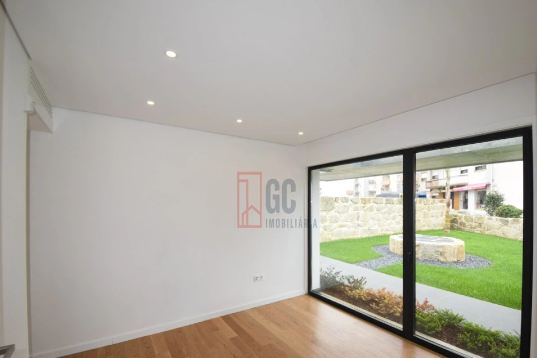 Moradia T3 para Venda em Oliveira do Douro Foto 19