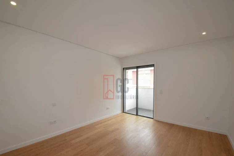 Moradia T3 para Venda em Oliveira do Douro Foto 22