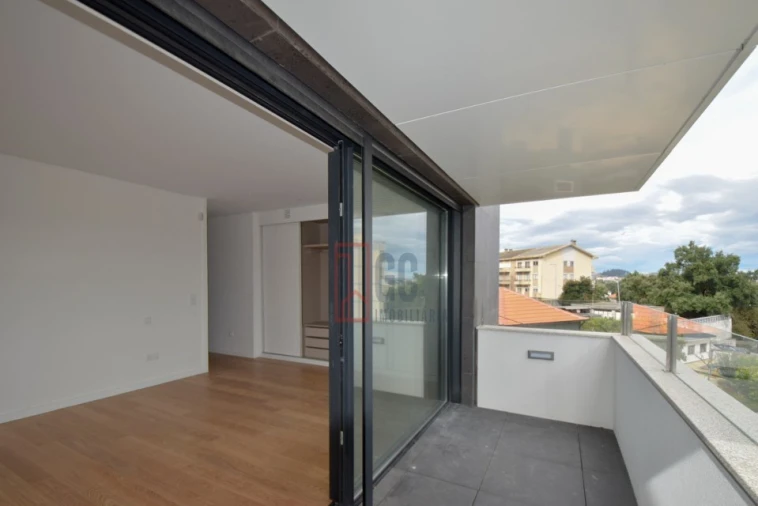 Moradia T3 para Venda em Oliveira do Douro Foto 30