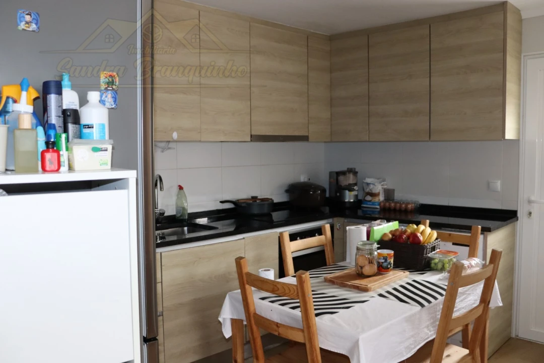 Moradia T2 para Venda em Santa Maria, São Pedro e Matacães Foto 4