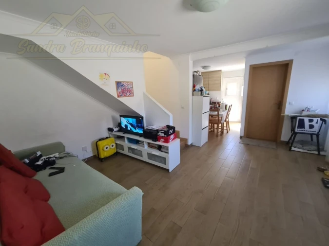 Moradia T2 para Venda em Santa Maria, São Pedro e Matacães Foto 13