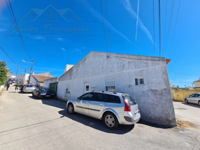 Moradia T2 para Venda em Santa Maria, São Pedro e Matacães Foto 25