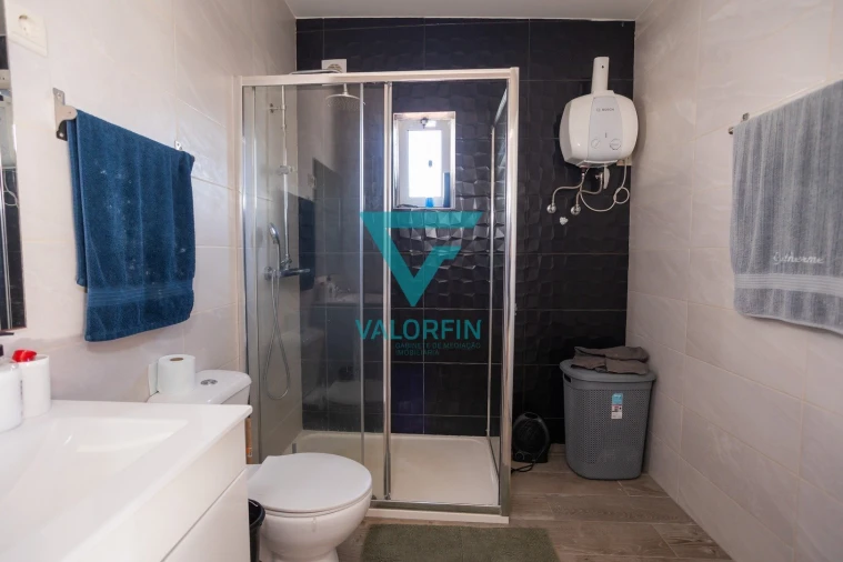 Moradia T5 para Venda em Carnide Foto 10