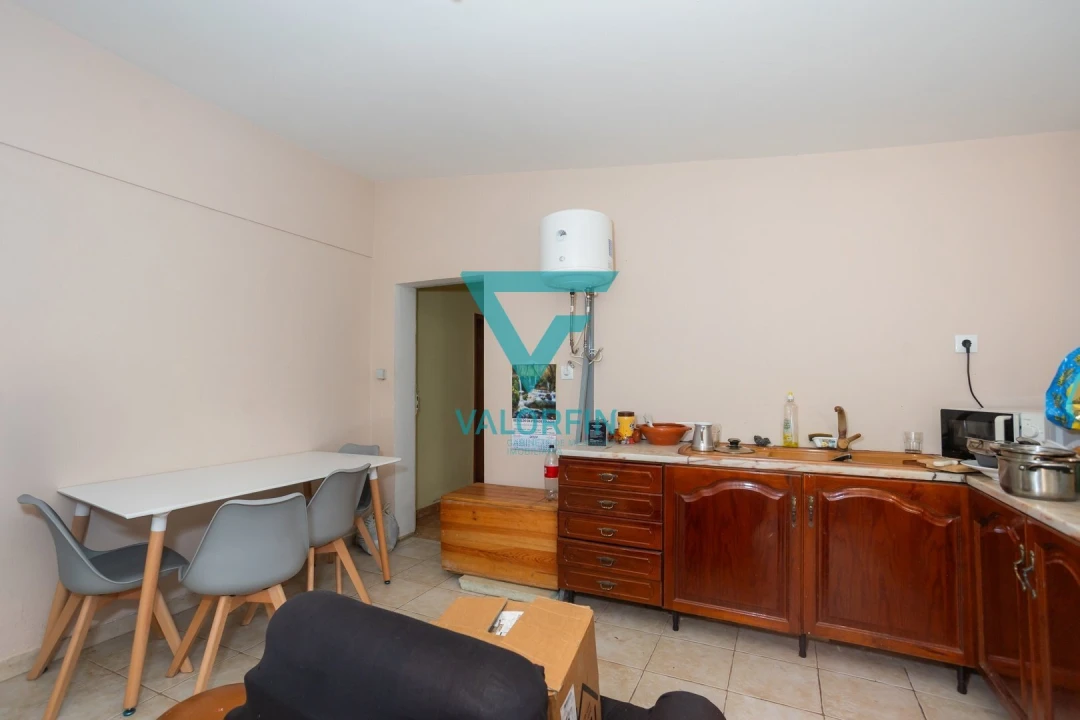 Moradia T5 para Venda em Carnide Foto 13