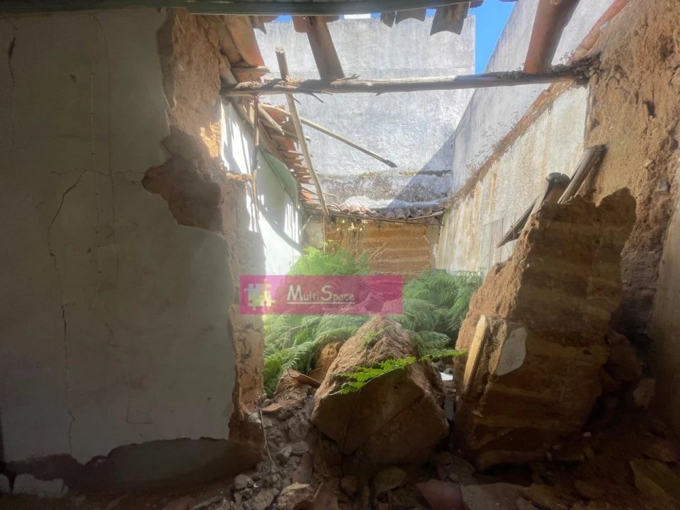 Moradia T2 para Venda em Meia Via Foto 6