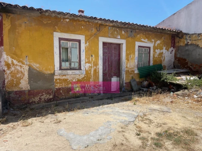 Moradia T2 para Venda em Meia Via