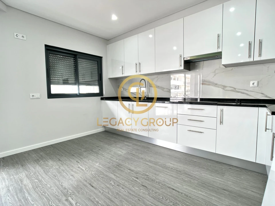 Apartamento T3 para Venda em Quelfes Foto 20