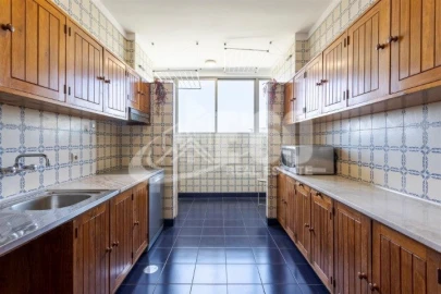 Apartamento T5 para Venda em Espinho
