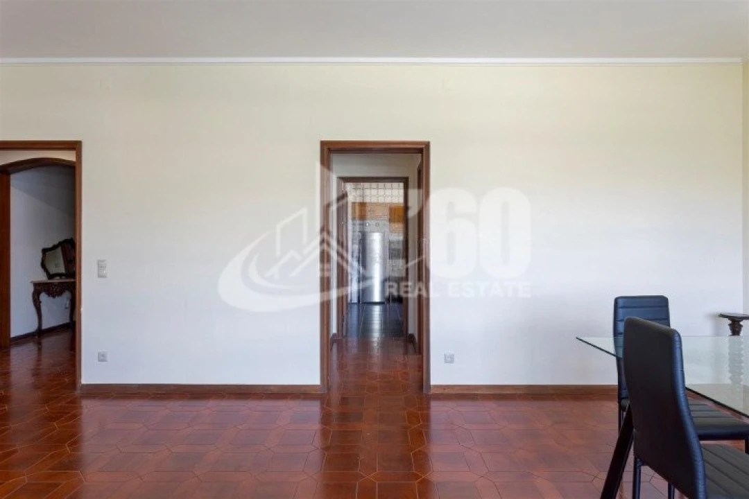Apartamento T5 para Venda em Espinho Foto 5
