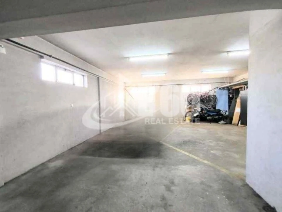Apartamento T5 para Venda em Espinho Foto 17