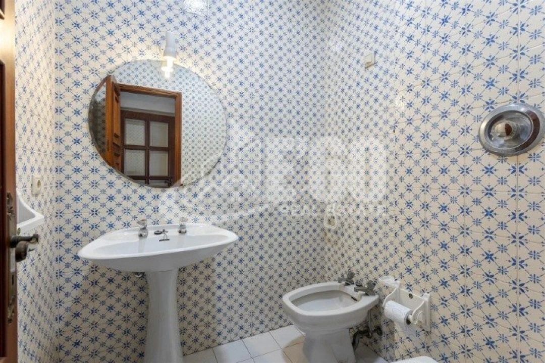 Apartamento T5 para Venda em Espinho Foto 16