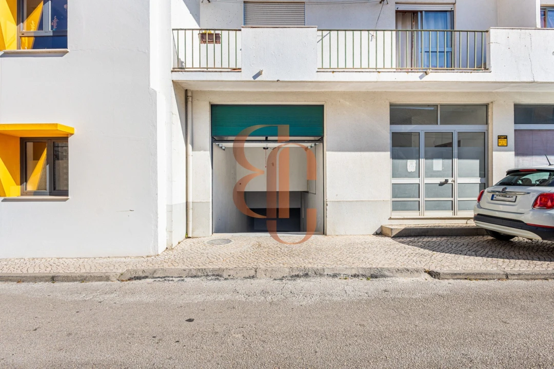 Garagem para Arrendamento em Almeirim Foto 2