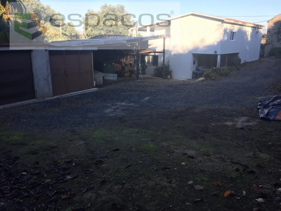 Moradia T4 para Venda em Lavacolhos Foto 5