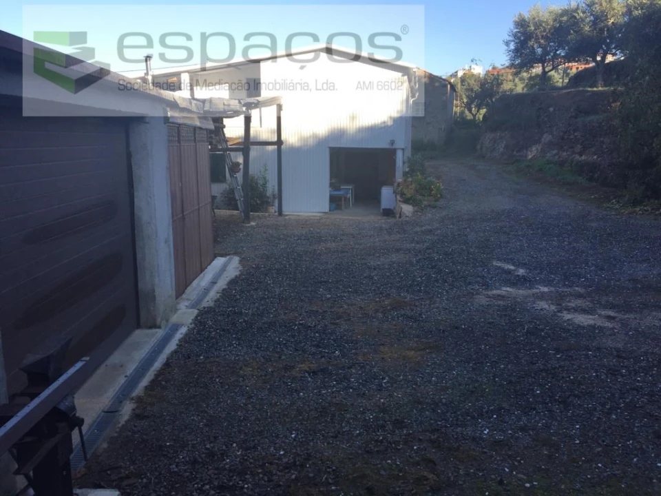 Moradia T4 para Venda em Lavacolhos Foto 6