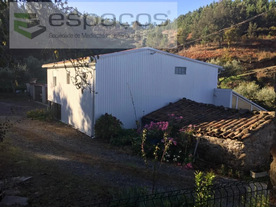 Moradia T4 para Venda em Lavacolhos Foto 16