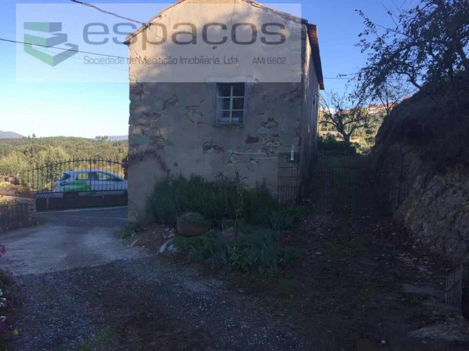 Moradia T4 para Venda em Lavacolhos Foto 17