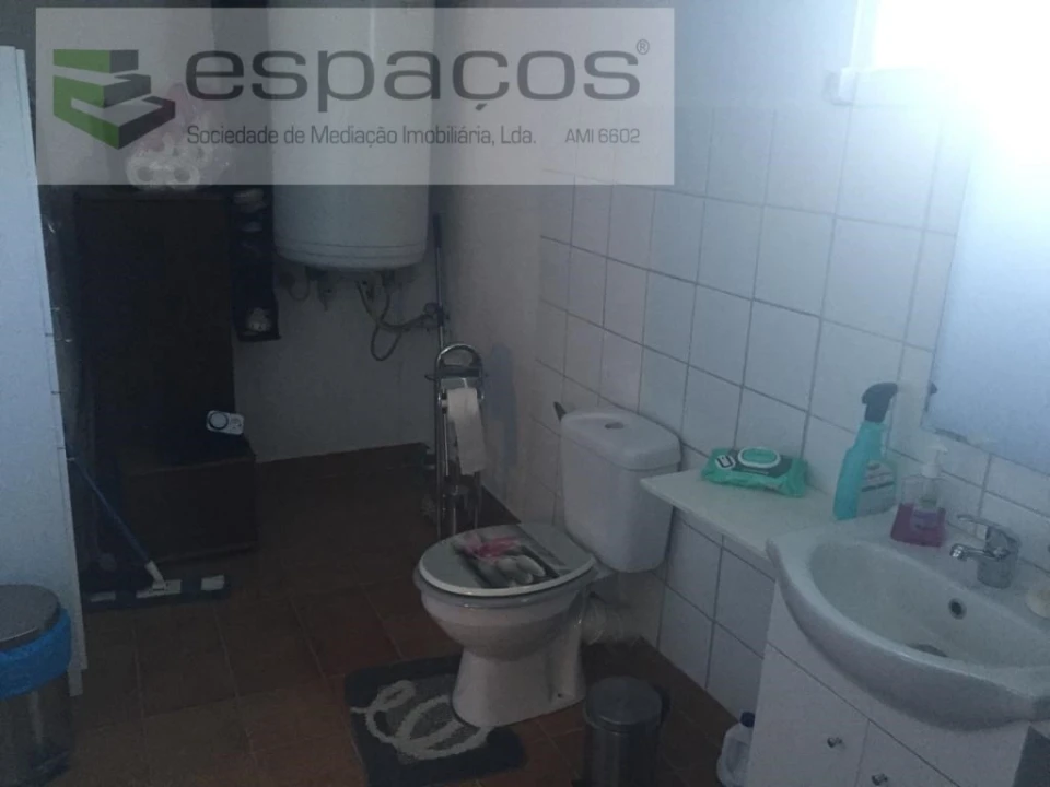 Moradia T4 para Venda em Lavacolhos Foto 39