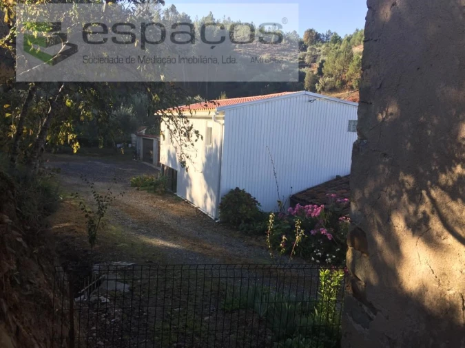 Moradia T4 para Venda em Lavacolhos Foto 4