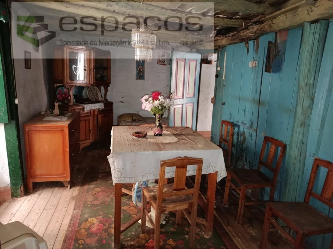 Moradia T2 para Venda em Lavacolhos Foto 4