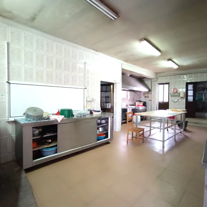 Moradia T4 para Venda em Geraz do Lima (Santa Maria, Santa Leocádia, Moreira), Deão Foto 4