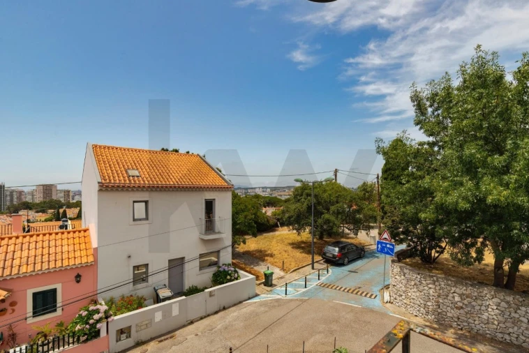 Moradia T4 para Venda em Ajuda Foto 14