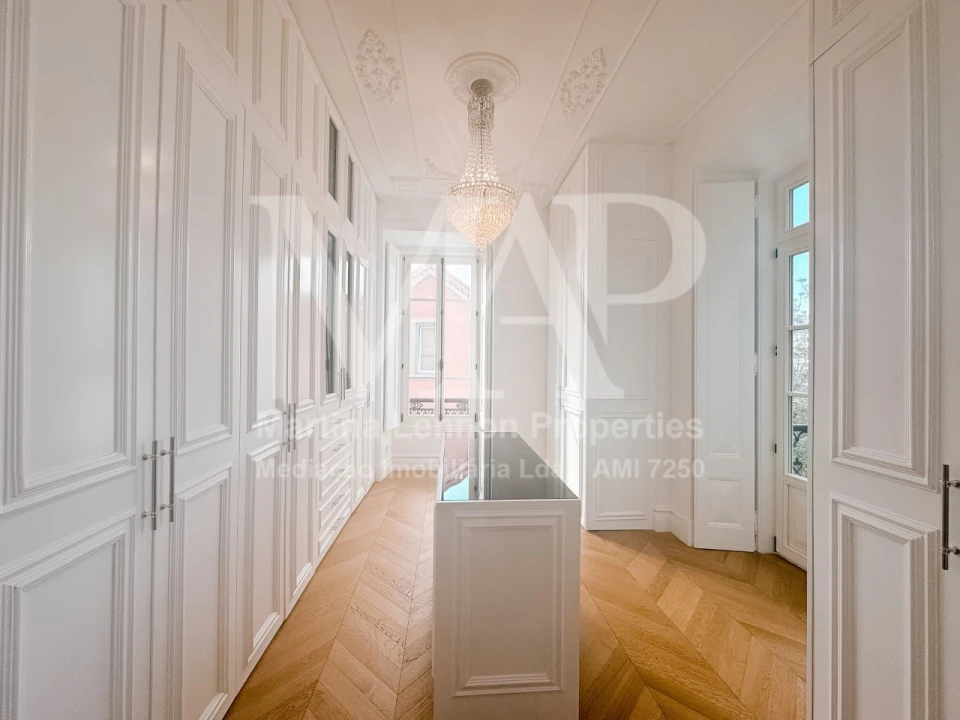 Moradia T6 para Venda em Santa Maria e São Miguel, São Martinho, São Pedro Penaferrim Foto 18