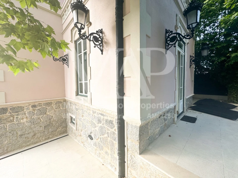 Moradia T6 para Venda em Santa Maria e São Miguel, São Martinho, São Pedro Penaferrim Foto 4