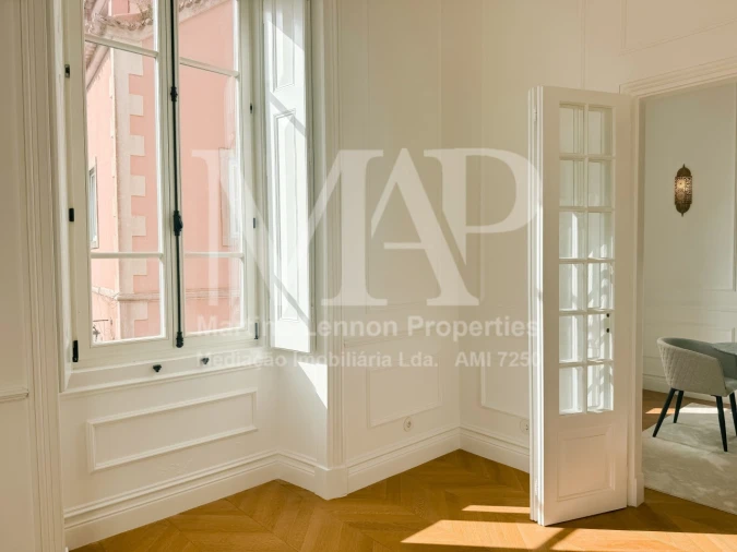 Moradia T6 para Venda em Santa Maria e São Miguel, São Martinho, São Pedro Penaferrim Foto 11