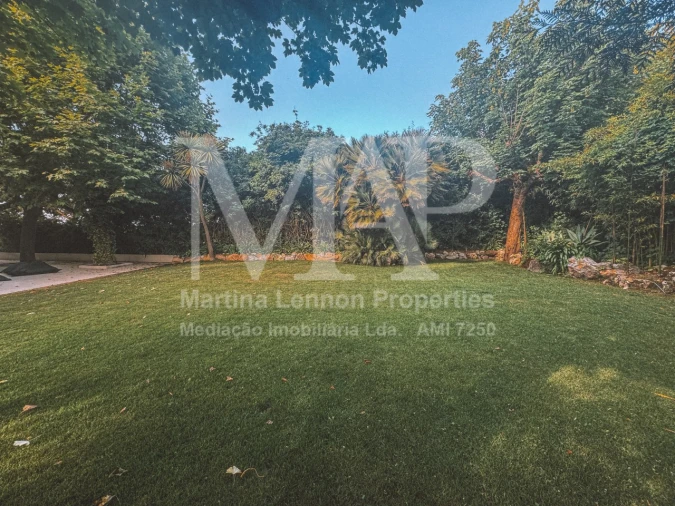 Moradia T6 para Venda em Santa Maria e São Miguel, São Martinho, São Pedro Penaferrim Foto 2