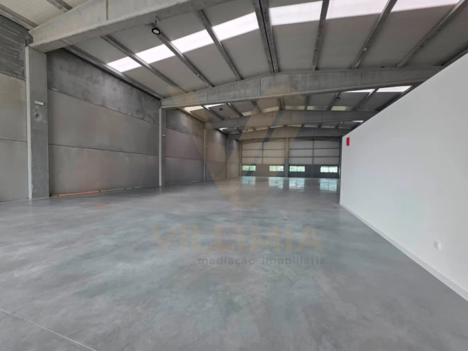 Armazém para Arrendamento em Gemieira Foto 2