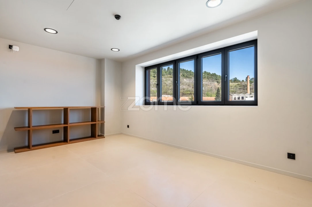 Apartamento T1 para Venda em Covilhã e Canhoso Foto 14