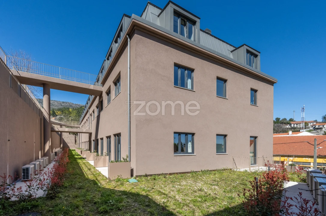 Apartamento T1 para Venda em Covilhã e Canhoso Foto 26