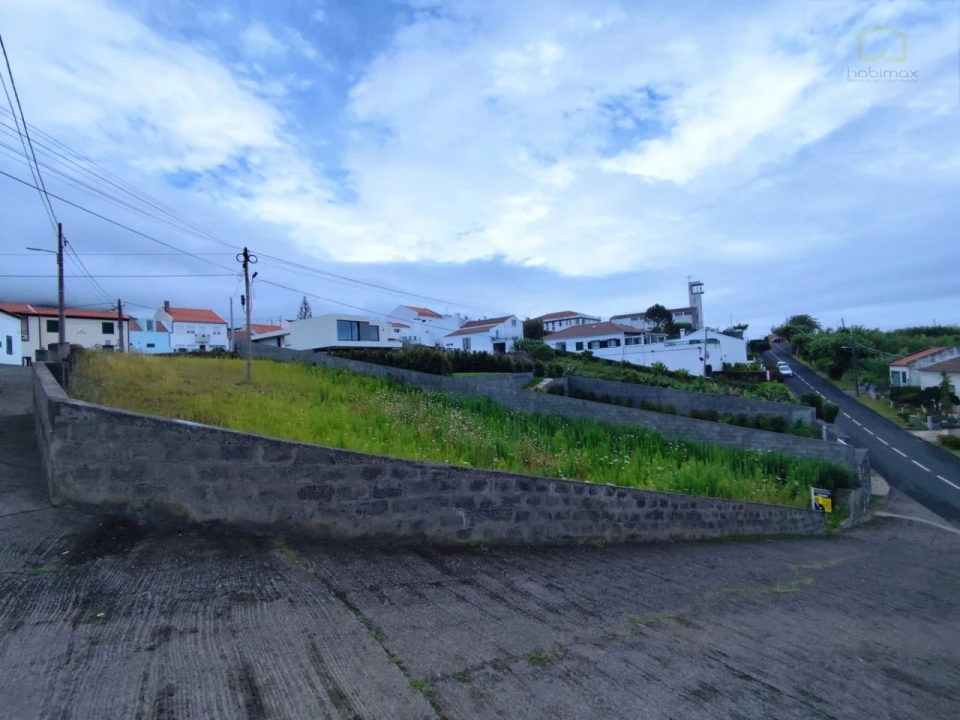 Terreno para Venda em Ribeira Chã Foto 4