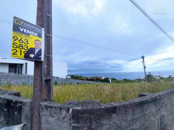 Terreno para Venda em Ribeira Chã Foto 1