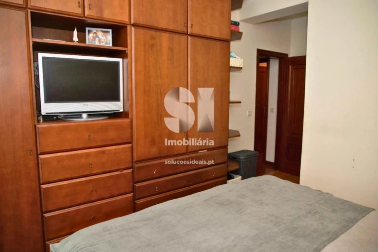 Negócio para Venda em Torgueda Foto 32