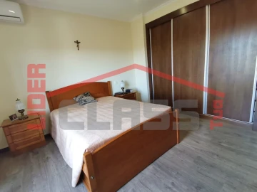 Moradia T4 para Venda em Mirandela