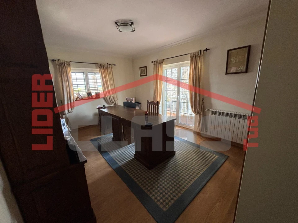 Moradia T6 para Venda em Vimioso Foto 11