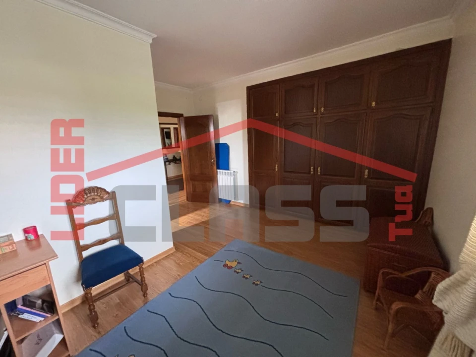 Moradia T6 para Venda em Vimioso Foto 18