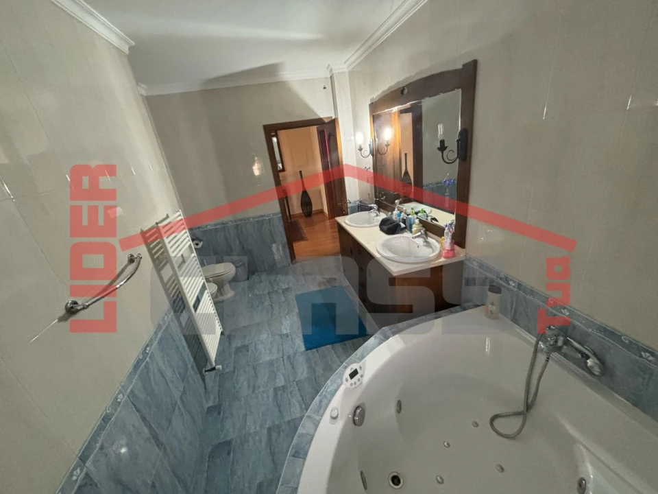 Moradia T6 para Venda em Vimioso Foto 19