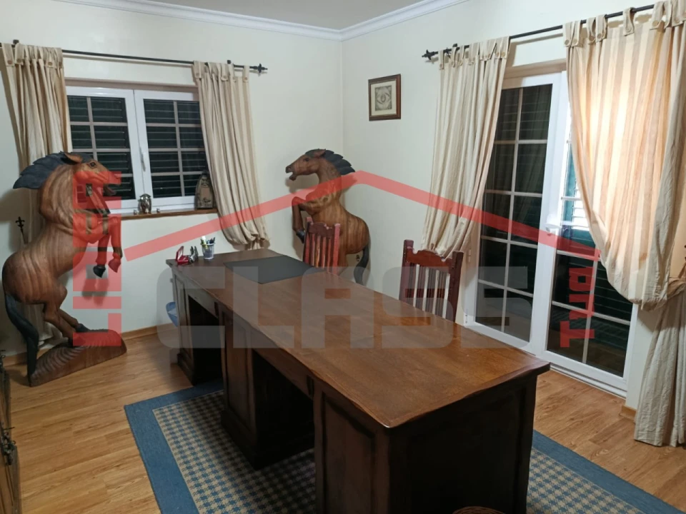 Moradia T6 para Venda em Vimioso Foto 13