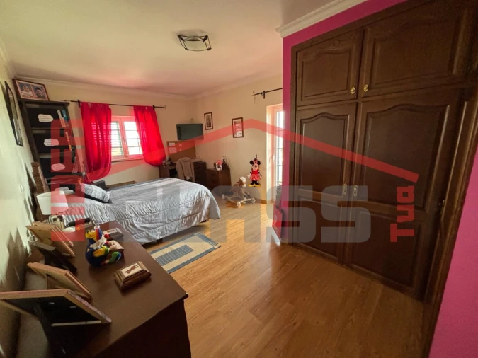 Moradia T6 para Venda em Vimioso Foto 16