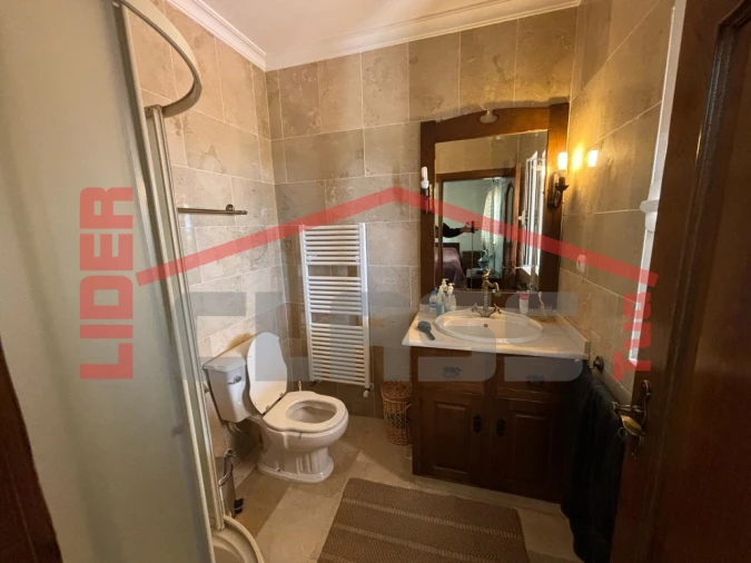 Moradia T6 para Venda em Vimioso Foto 20