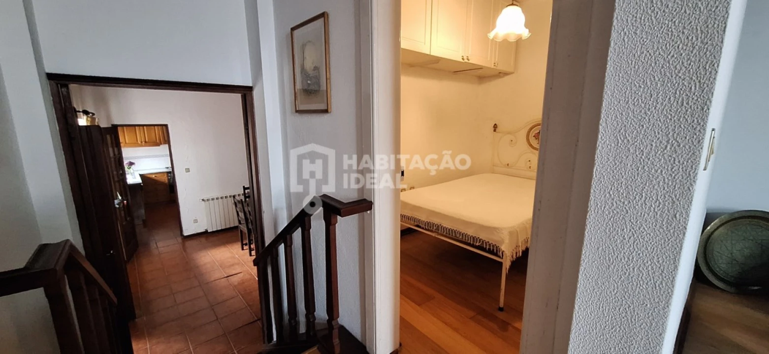 Moradia T3 para Venda em Soza Foto 28