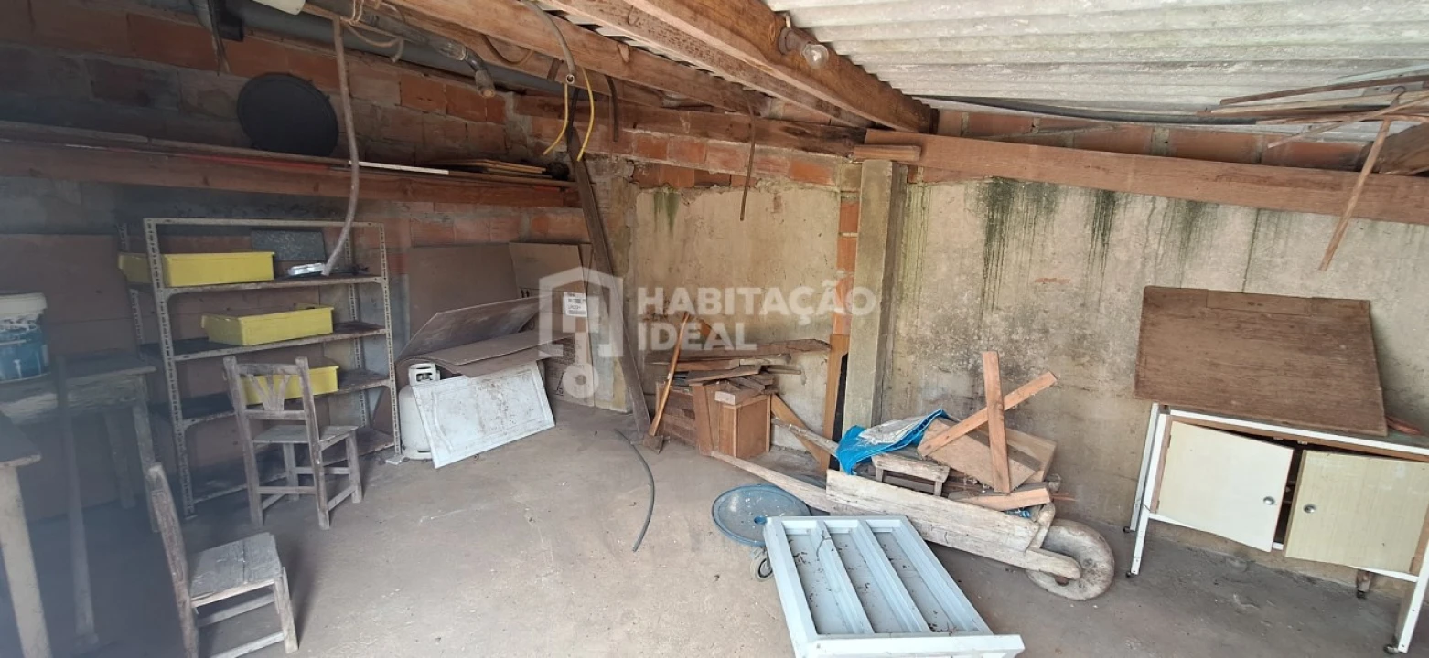 Moradia T3 para Venda em Soza Foto 6