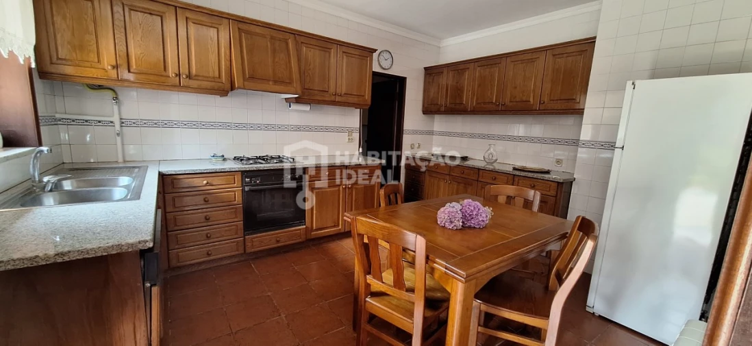 Moradia T3 para Venda em Soza Foto 11