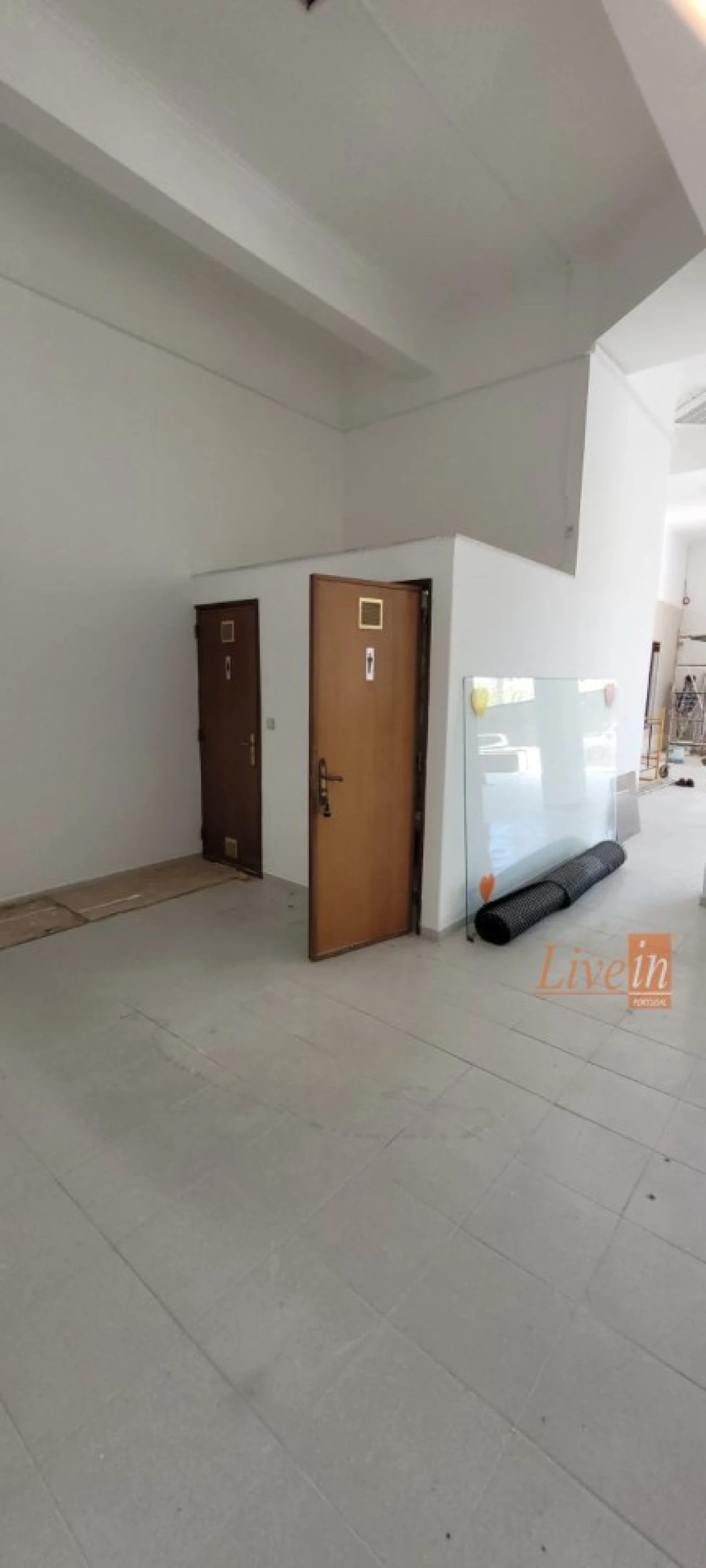 Loja para Arrendamento em Loures Foto 12