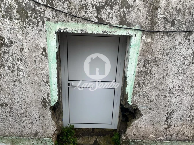 Moradia T2 para Venda em Santa Cruz da Graciosa Foto 4