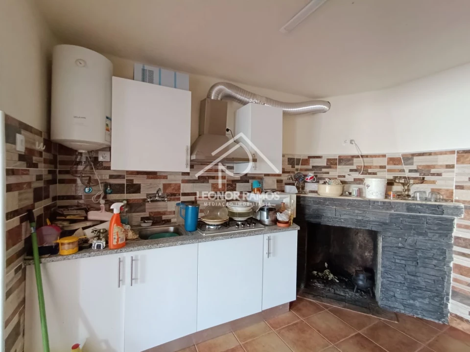 Moradia T3 para Venda em Escalos de Baixo e Mata Foto 1