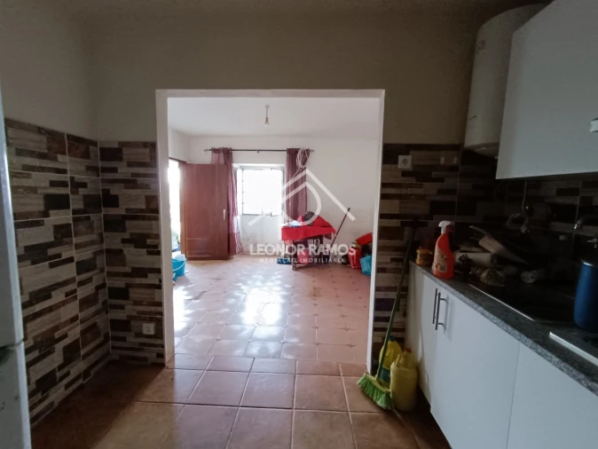 Moradia T3 para Venda em Escalos de Baixo e Mata Foto 6