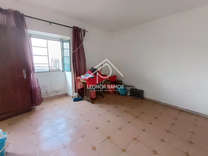 Moradia T3 para Venda em Escalos de Baixo e Mata Foto 7